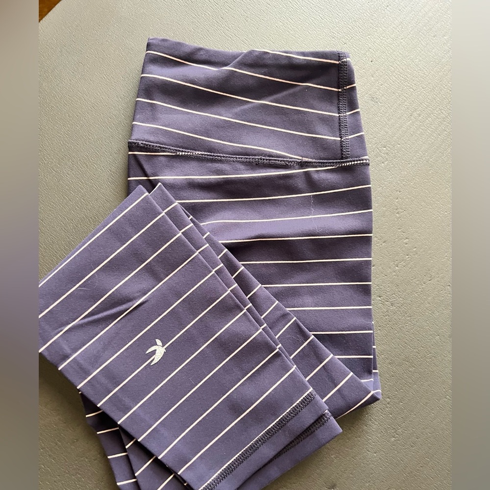 Glyder Striped Purple Leggings. Small.
